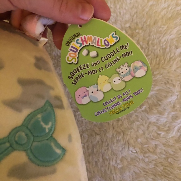 Squishmallow Rosie - Picture 4 of 5